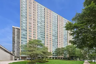 3180 N Lake Shore Dr, Chicago, IL 60657 - Photo 1