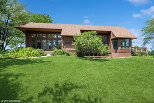 1071 Oakhurst Ln, Riverwoods, IL 60015 - Photo 1