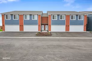 1077 Gillespie Ln, Yorkville, IL 60560 - Photo 1