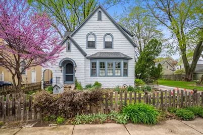 822 Indiana Avenue, Saint Charles, IL 60174 - Photo 1