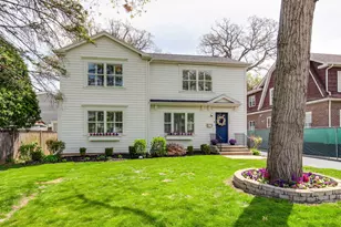 1137 Griffith Rd, Lake Forest, IL 60045 - Photo 1