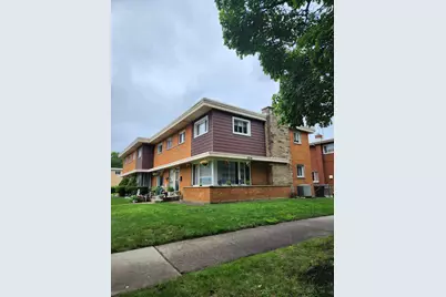 2538 W Birchwood Avenue #A, Chicago, IL 60645 - Photo 1