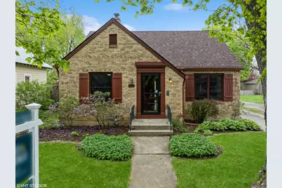 1033 Bellevue Avenue, Elgin, IL 60120 - Photo 1