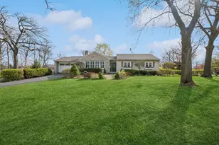 214 E Woodland Road E, Lake Bluff, IL 60044 - Photo 1