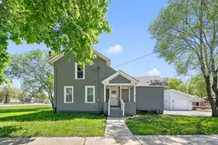 104 W Somonauk St, Yorkville, IL 60560 - Photo 1