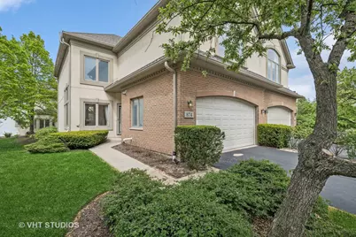 874 W Goodrich Place, Palatine, IL 60067 - Photo 1