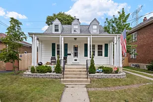 710 W Keith Ave, Waukegan, IL 60085 - Photo 1