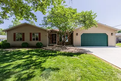 11 N Beech Street, Princeton, IL 61356 - Photo 1