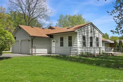 305 Pokagon Drive, Algonquin, IL 60102 - Photo 1