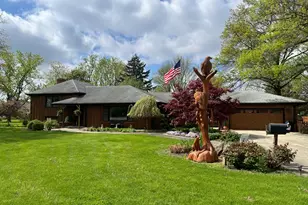 436 E Seminary Ave, Onarga, IL 60955 - Photo 1