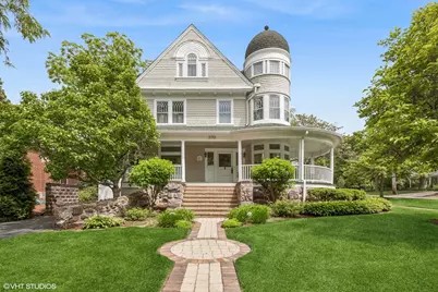 570 Anthony Street, Glen Ellyn, IL 60137 - Photo 1