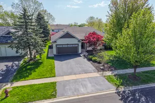 260 Tanager Dr, Woodstock, IL 60098 - Photo 1