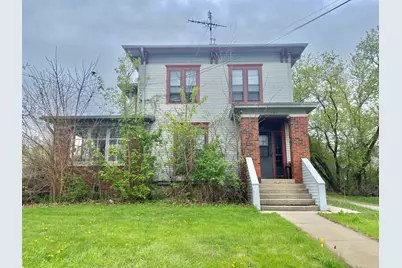 207 Washington Street #2, Woodstock, IL 60098 - Photo 1