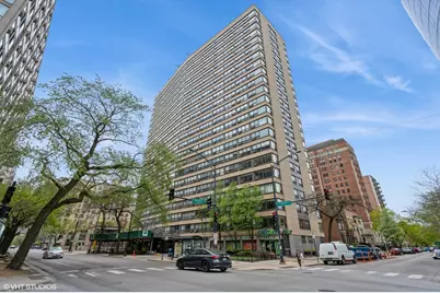2930 N Sheridan Road #811, Chicago, IL 60657 - Photo 1