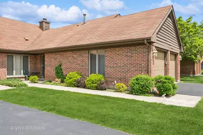 736 Picardy Circle, Northbrook, IL 60062 - Photo 1