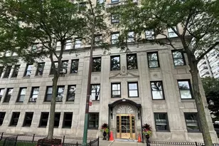 3530 N Lake Shore Dr, Chicago, IL 60657 - Photo 1