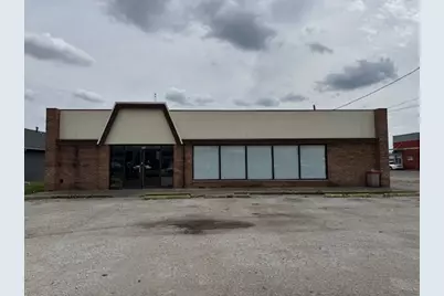 956 Reynolds Street W, Pontiac, IL 61764 - Photo 1