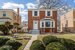 9032 S Merrill Ave, Chicago, IL 60617 - Photo 1