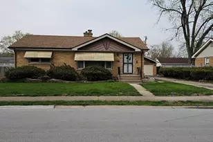 656 E 160th Pl, South Holland, IL 60473 - Photo 1