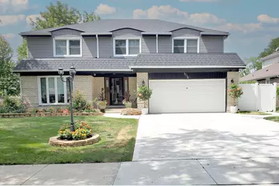 1716 N Beech Road, Mount Prospect, IL 60056 - Photo 1