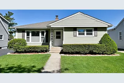 37 N Wisconsin Avenue, Villa Park, IL 60181 - Photo 1