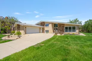 13001 S Westgate Dr, Palos Heights, IL 60463 - Photo 1