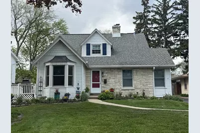 146 Juliet Court, Clarendon Hills, IL 60514 - Photo 1