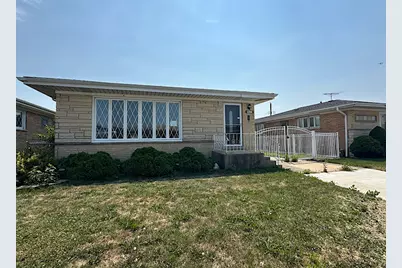 8517 W Carmen Avenue, Chicago, IL 60656 - Photo 1