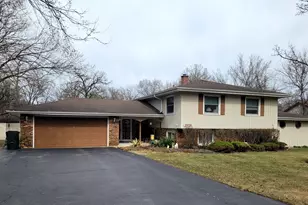 28W250 Hillview Ave, West Chicago, IL 60185 - Photo 1