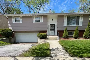 3500 Maple Ln, Hazel Crest, IL 60429 - Photo 1