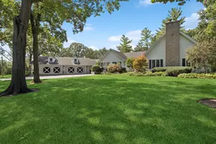 535 Saint Mary's Rd, Libertyville, IL 60048 - Photo 1