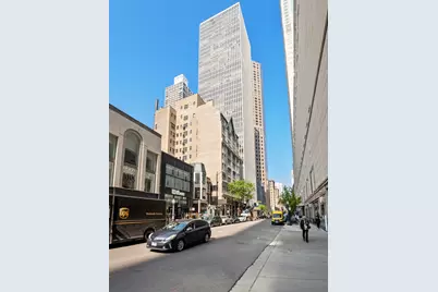 100 E Walton Street #18G, Chicago, IL 60611 - Photo 1