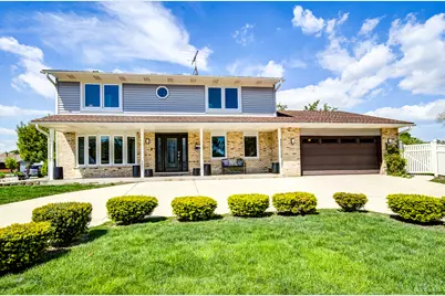 9837 S Kolin Avenue, Oak Lawn, IL 60453 - Photo 1