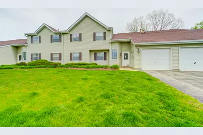 86 Gant Circle #G, Streamwood, IL 60107 - Photo 1