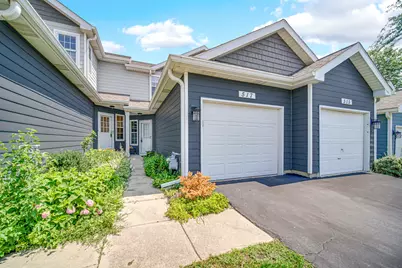 517 Woodcrest Drive, Mundelein, IL 60060 - Photo 1