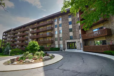 120 N Lakeview Drive #310, Bloomingdale, IL 60108 - Photo 1