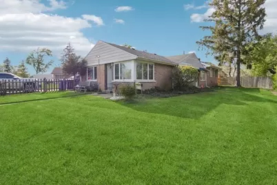 2104 S River Road, Des Plaines, IL 60018 - Photo 1