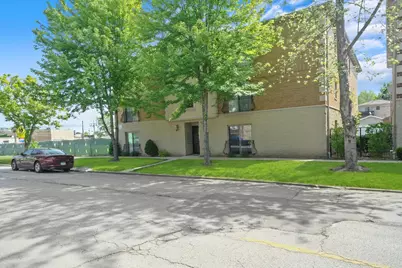 3423 Ridgeland Avenue #304, Berwyn, IL 60402 - Photo 1