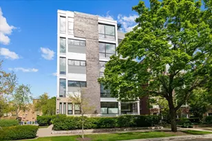 817 Hinman Ave, Evanston, IL 60202 - Photo 1