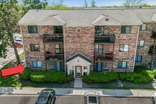 2221 W Nichols Rd, Arlington Heights, IL 60004 - Photo 1