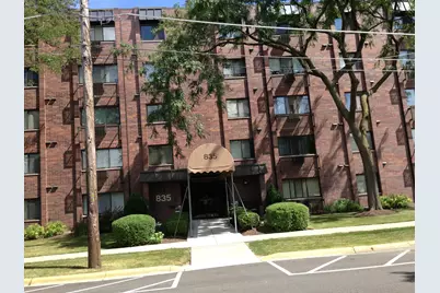 835 Pearson Street #305, Des Plaines, IL 60016 - Photo 1