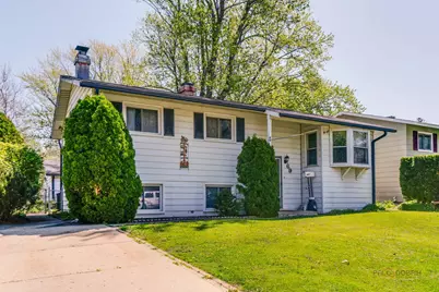 69 N Greenview Avenue, Mundelein, IL 60060 - Photo 1