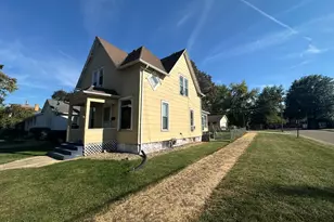 111 W Larue St, Streator, IL 61364 - Photo 1