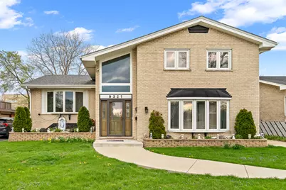 9321 S Kolmar Avenue, Oak Lawn, IL 60453 - Photo 1