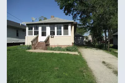 1524 Pine Street, Ottawa, IL 61350 - Photo 1