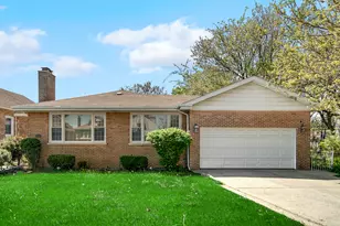 1636 S 14th Ave, Maywood, IL 60153 - Photo 1
