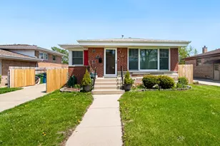 9613 S Knox Ave, Oak Lawn, IL 60453 - Photo 1