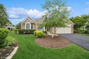 4 Biltmore Ct, Lake in the Hills, IL 60156 - Photo 1