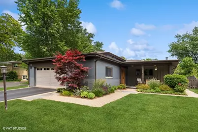 338 Wilshire Drive E, Wilmette, IL 60091 - Photo 1