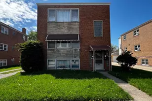 456 N Wolf Rd, Hillside, IL 60162 - Photo 1